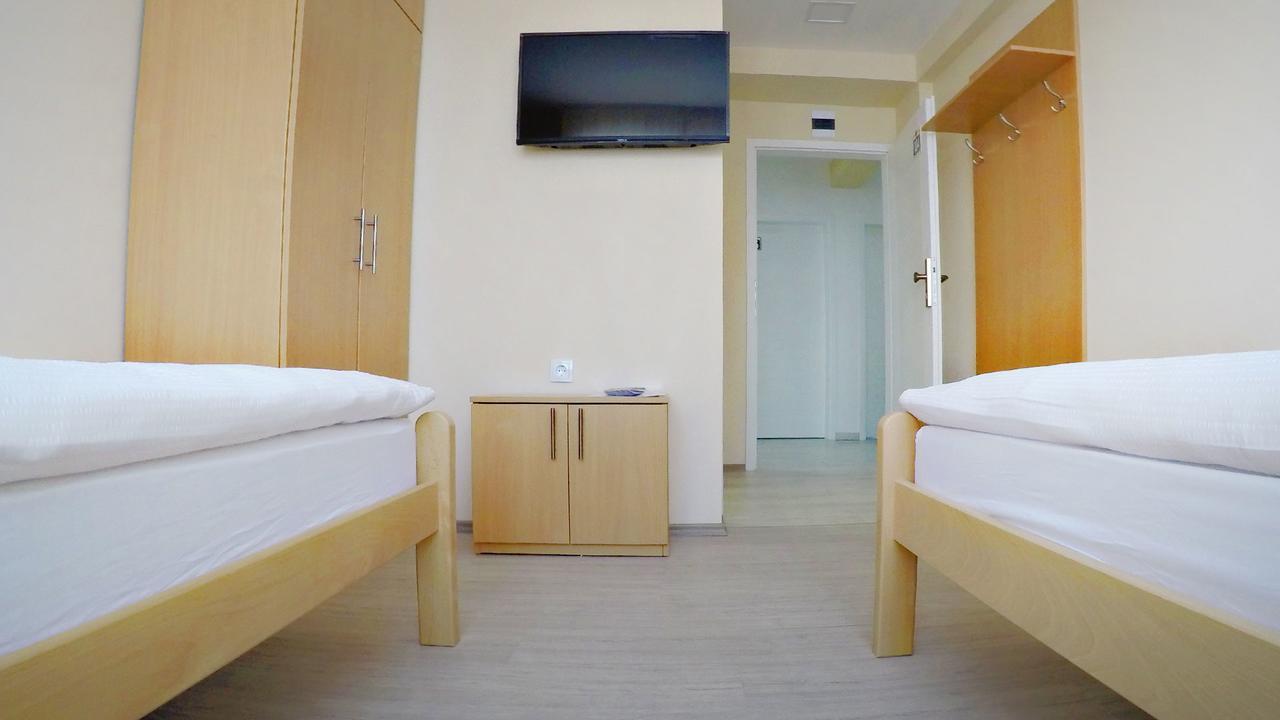 City Hostel Баня-Лука Экстерьер фото